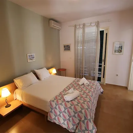 Lejlighedshotel Corfu Menigos 3*