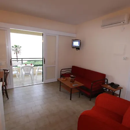 Lejlighedshotel Corfu Menigos