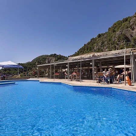 Corfu Menigos Lejlighedshotel 3*