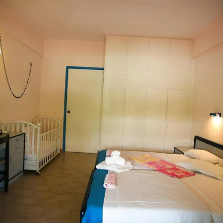 Corfu Menigos Lejlighedshotel Glifada