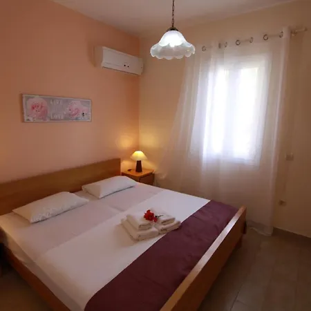 Lejlighedshotel Corfu Menigos