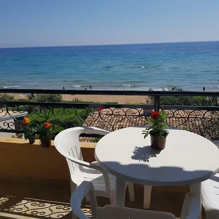 Corfu Menigos Lejlighedshotel 3*